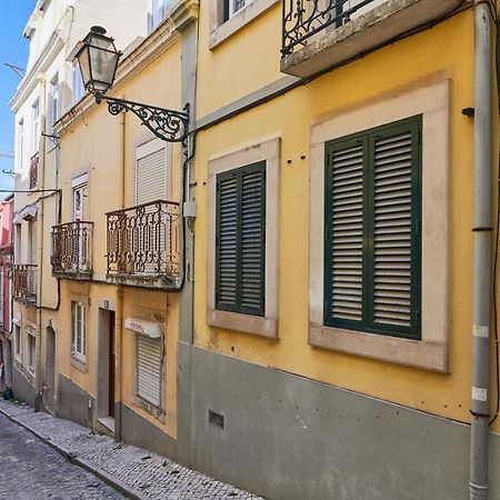 Idyllic Lisbon Apartments With Amazing Courtyard, By Timecooler Экстерьер фото