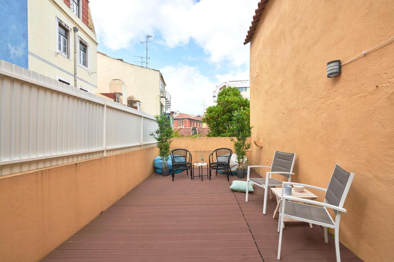 Idyllic Lisbon Apartments With Amazing Courtyard, By Timecooler Экстерьер фото