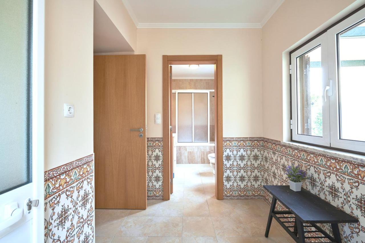 Idyllic Lisbon Apartments With Amazing Courtyard, By Timecooler Экстерьер фото